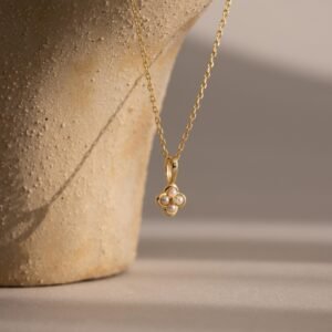norfloor-round-pearl-blossom-necklace-1 Round Pearl Blossom Necklace - Norfloor
