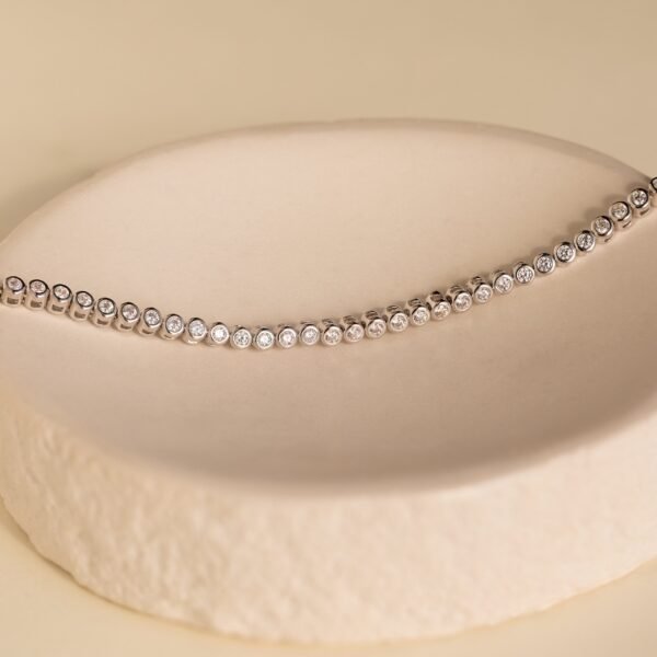 norfloor-crystal-bezel-tennis-bracelet-3 Crystal Bezel Tennis Bracelet - Norfloor