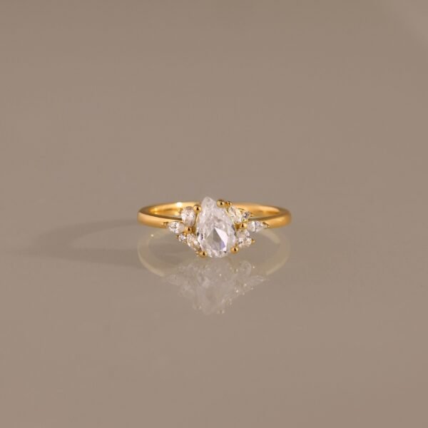 Crystal Petal Ring - Norfloor